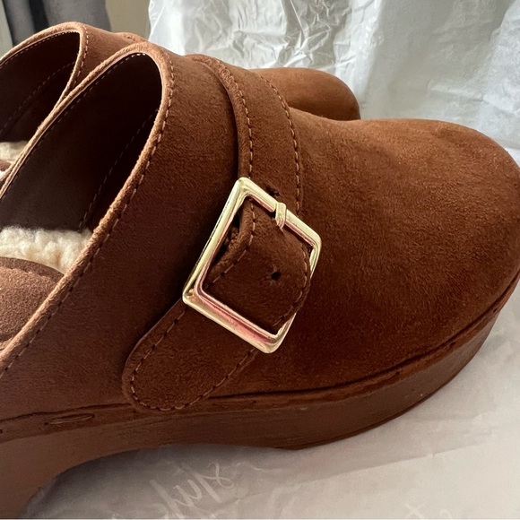 Style & Co Womens Dakotaa Slip-On Tan Suede Clogs 5M Buckle Cozy Winter Casual - Picture 9 of 16